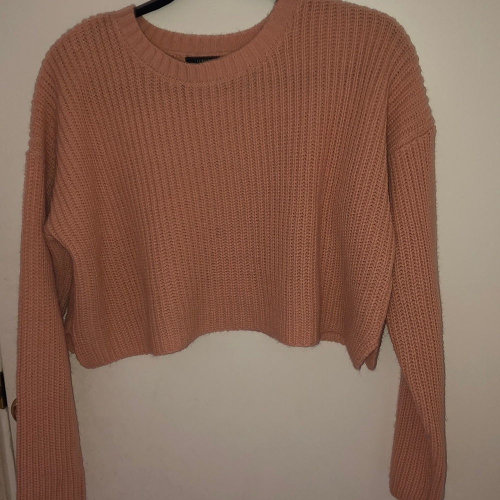 FOREVER 21 Light pink cropped sweater
